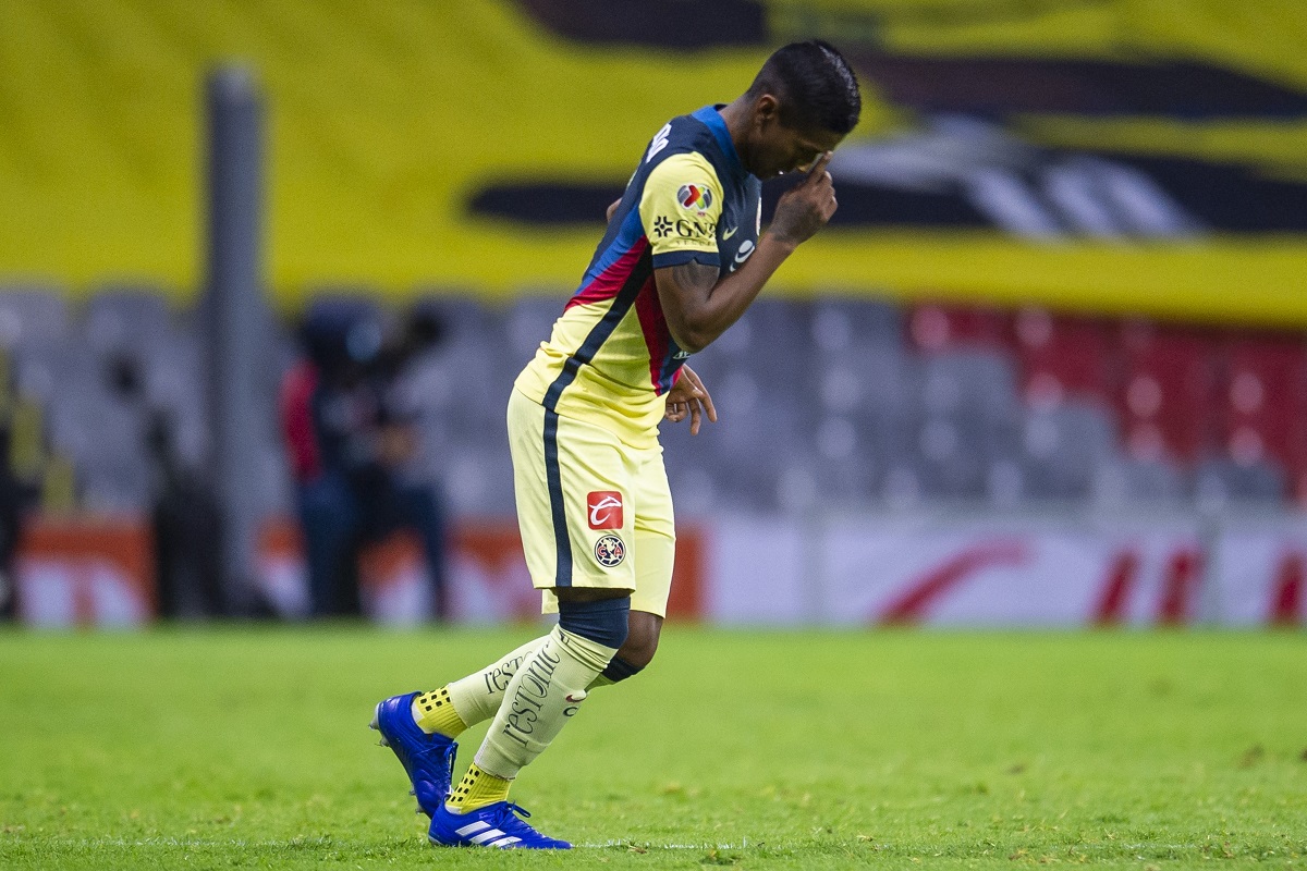 Pedro Aquino entra de cambio en un juego de América (Mexsport)