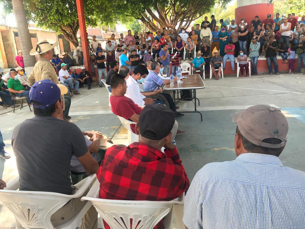 Los funcionarios estaban retenidos desde el viernes pasado.
