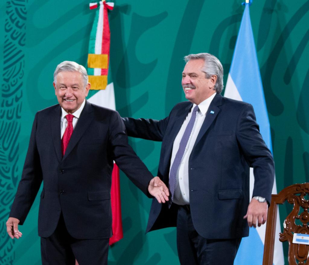 Andrés Manuel López Obrador (derecha) y  Alberto Fernández./ Especial