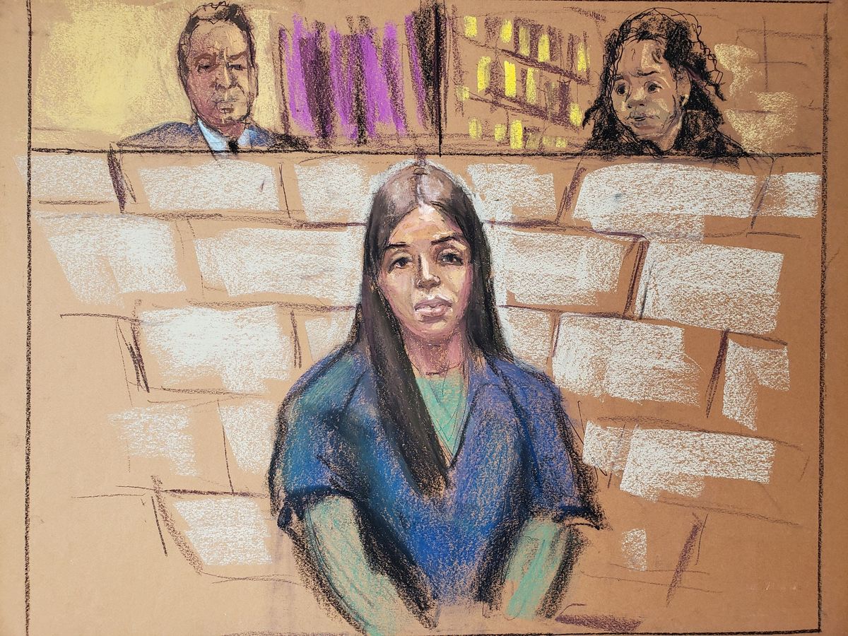 Emma Coronel en audiencia en EU tras ser detenida en Virginia. / Reuters