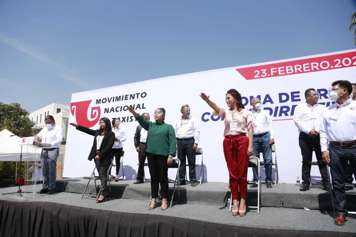 Erika Díaz, presidenta del Consejo Estatal de Taxistas del Estado de Puebla. (Andrés Lobato)