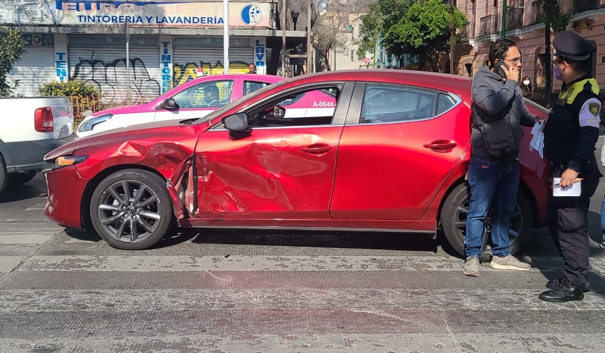 La moto chocó con el auto en Eje 1 Poniente. | Ramón Ramírez