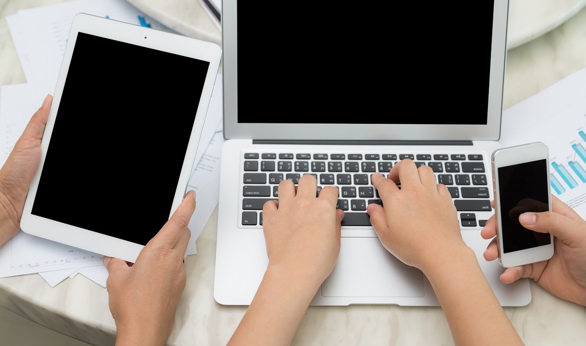 ¿Sabes cuánto espacio requieres según tu carga de trabajo? (jannoon028, freepik)