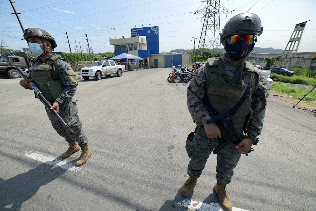 A 79 ascendió este miércoles el número de fallecidos en una cadena de violentos enfrentamientos en tres centros penitenciarios de Ecuador. (EFE)