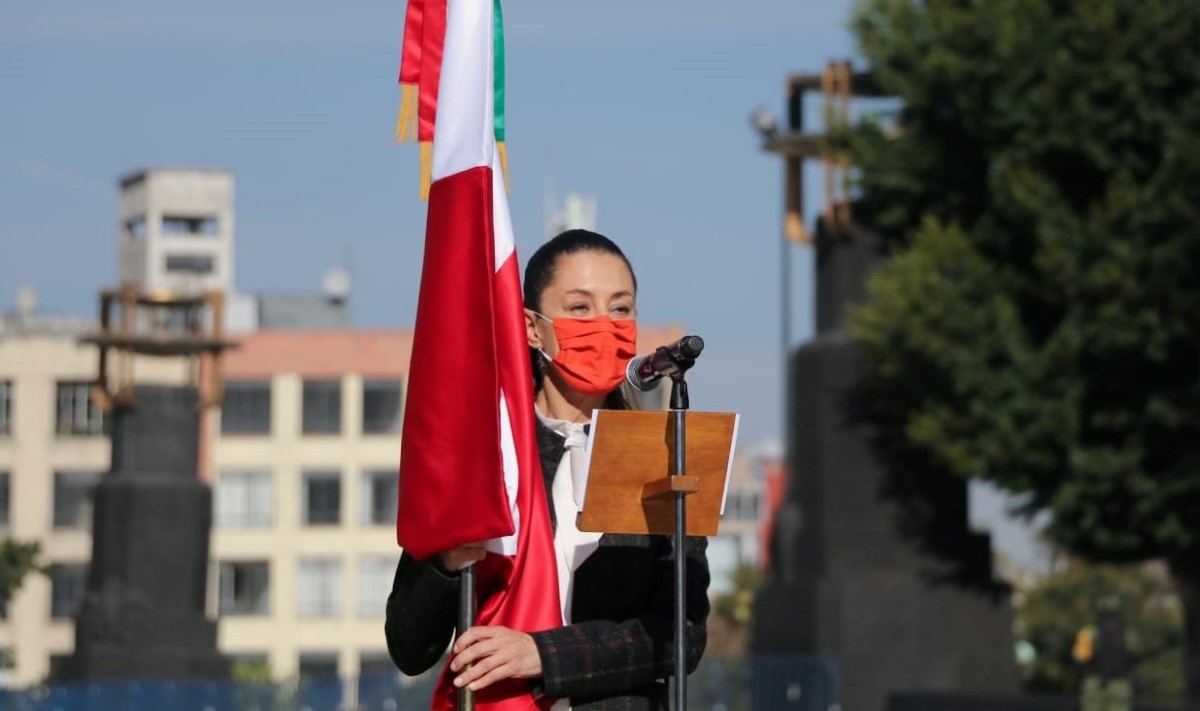 Sheinbaum encabezó la conmemoración del Día de la Bandera. | Especial