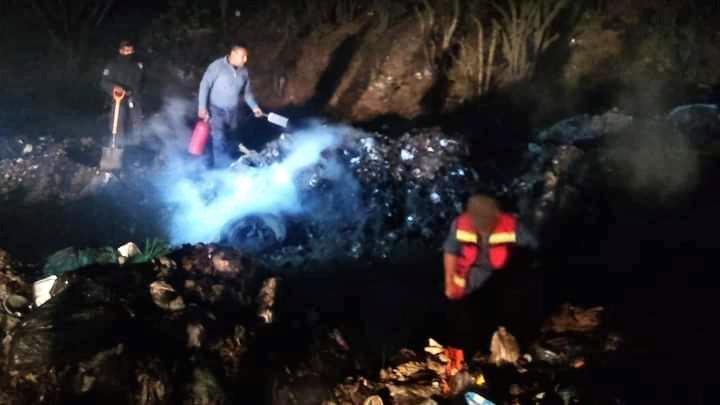 Van 10 incendios provocados en basurero Coxcatlán. (Especial)