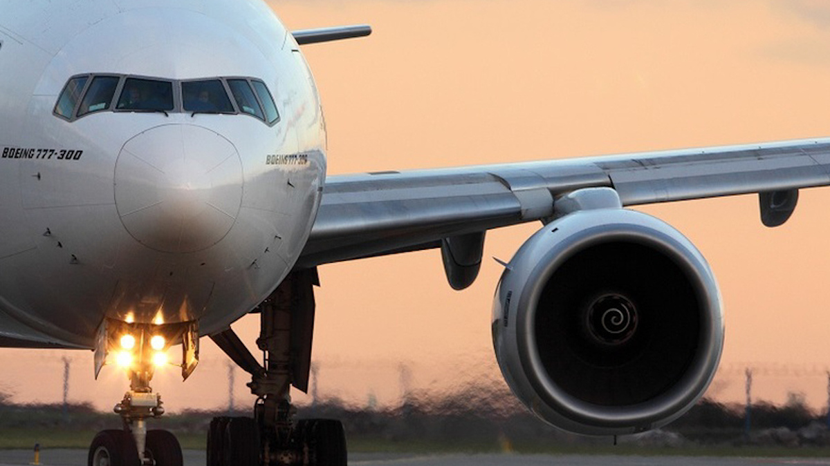 Boeing planeaba reparar motores de los 777 antes de fallas recientes: WSJ