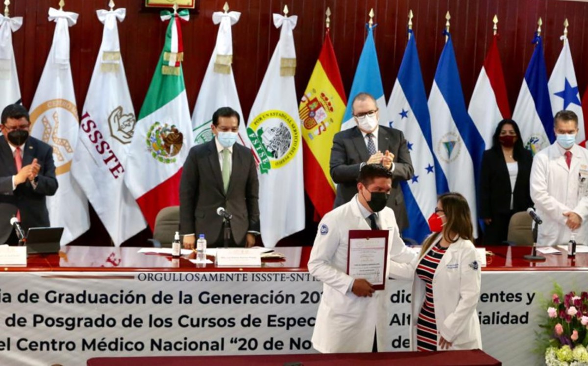 El ISSSTE busca que residentes no tengan que viajar a CdMx sino que puedan especializarse en su entidad. | Twitter