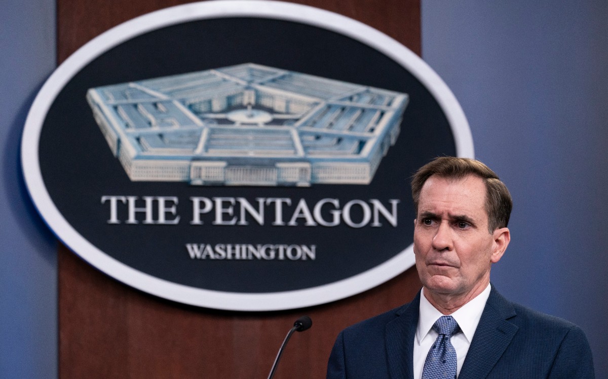 John Kirby, vocero del Pentágono, informó del primer bombardeo ordenado por Biden durante su presidencia | AP