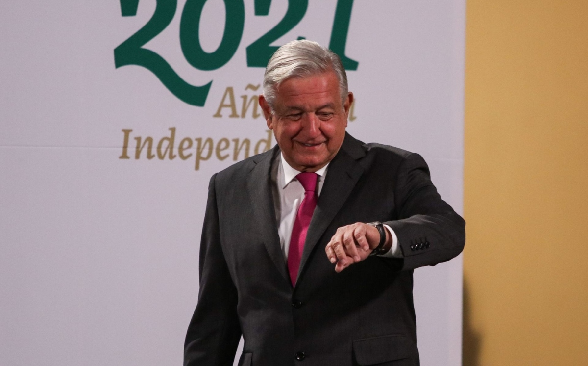 El Presidente llegando a con conferencia mañanera del 25 de febrero en Palacio Nacional. (Cuartoscuro)