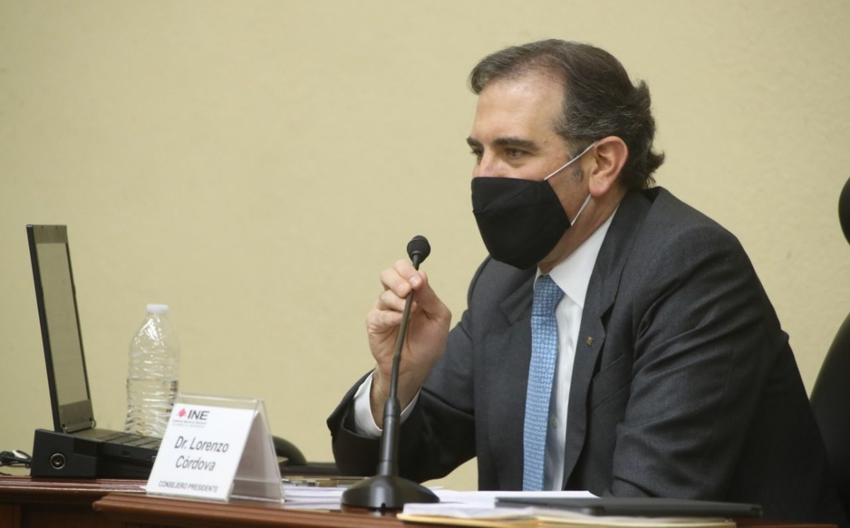 El consejero presidente Lorenzo Córdova Vianello durante una sesión del INE. (Cuartoscuro)