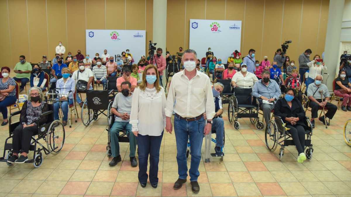 Gobierno de Tampico y Sistema DIF entregaron apoyos.