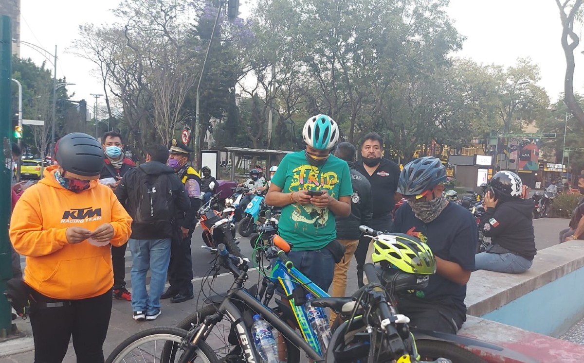Motociclistas se unieron al viernes de furia y se dirigirán hasta el Zócalo capitalino. (Especial)