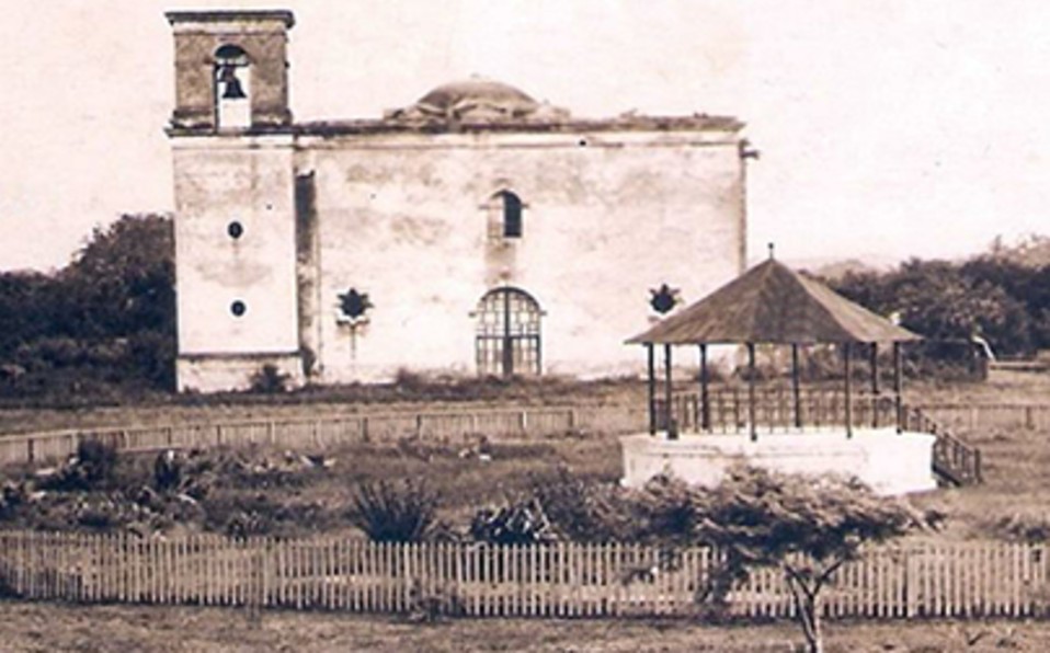 Parroquia Santiago Apóstol.  Iglesia hecha de leche