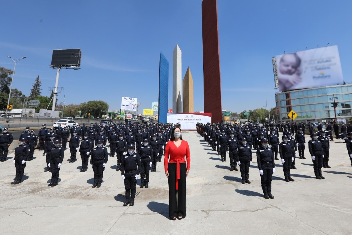Al tomar protesta se comprometieron a desempeñar su profesión con legalidad, rectitud, eficiencia, profesionalismo. (Especial)
