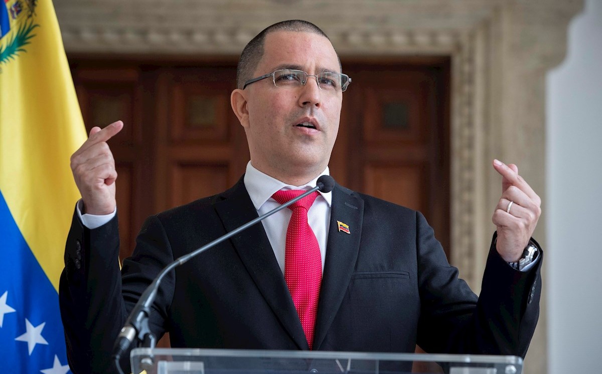 El canciller Jorge Arreaza exhortó a su homóloga española que "visite las Canarias y ocúpese de los refugiados que llegan desde nuestra África". (EFE)