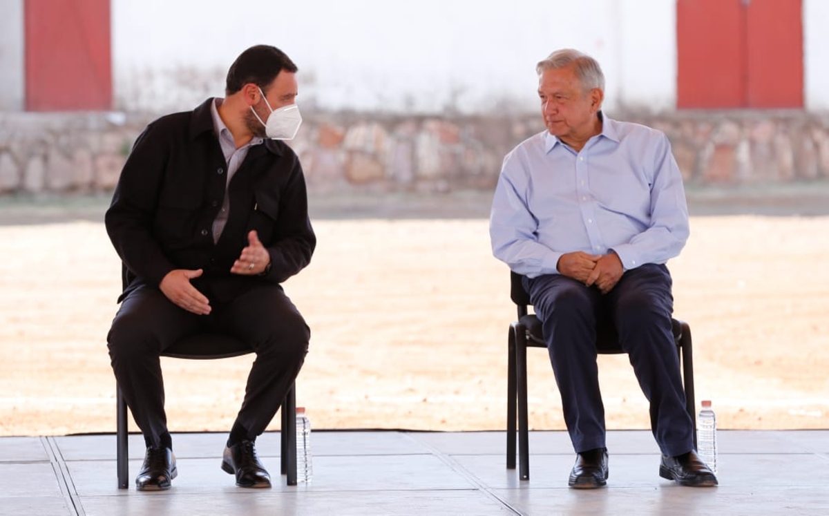 El gobernador de Zacatecas junto al Presidente durante su visita a Fresnillo. (Omar Franco)
