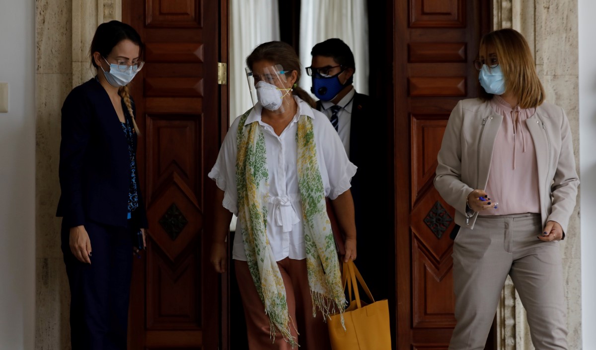Isabel Brilhante tenía previsto salir de Venezuela hoy. | AP
