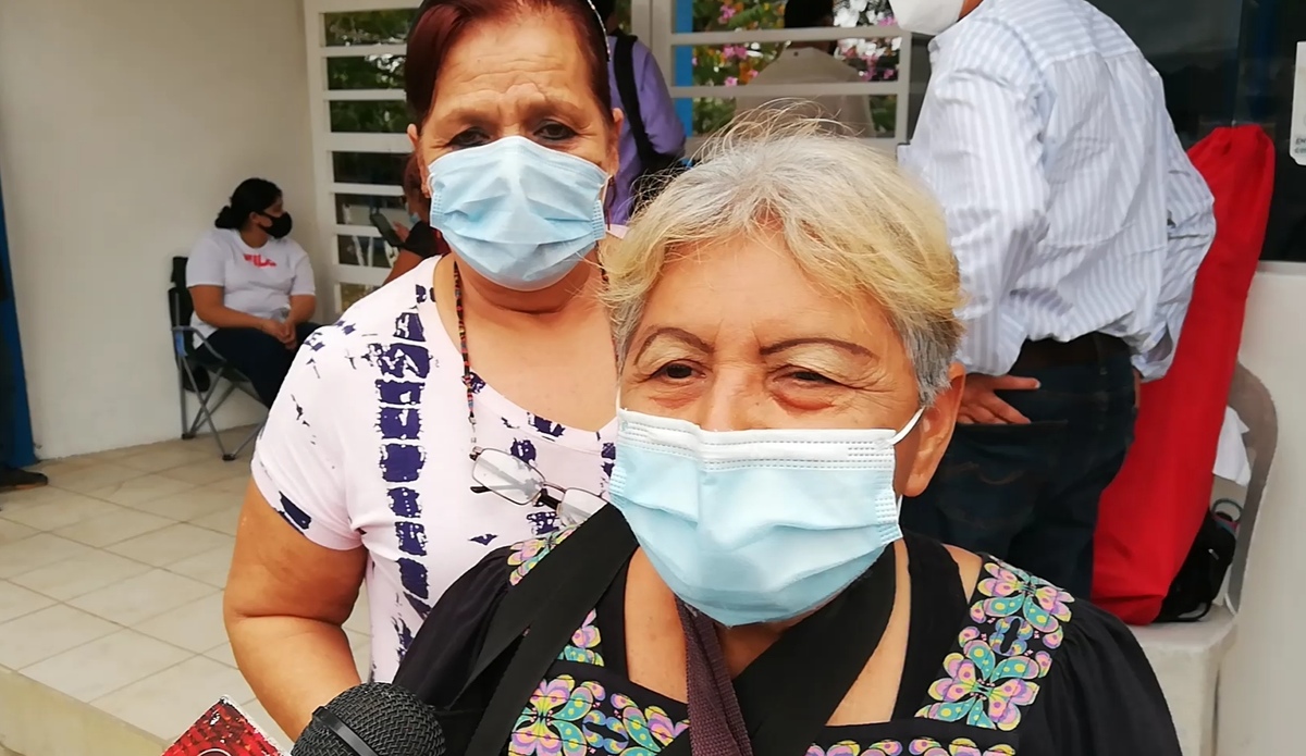 Vacuna covid en Tamaulipas da esperanza a adultos mayores. (Elda Leticia Gutiérrez)