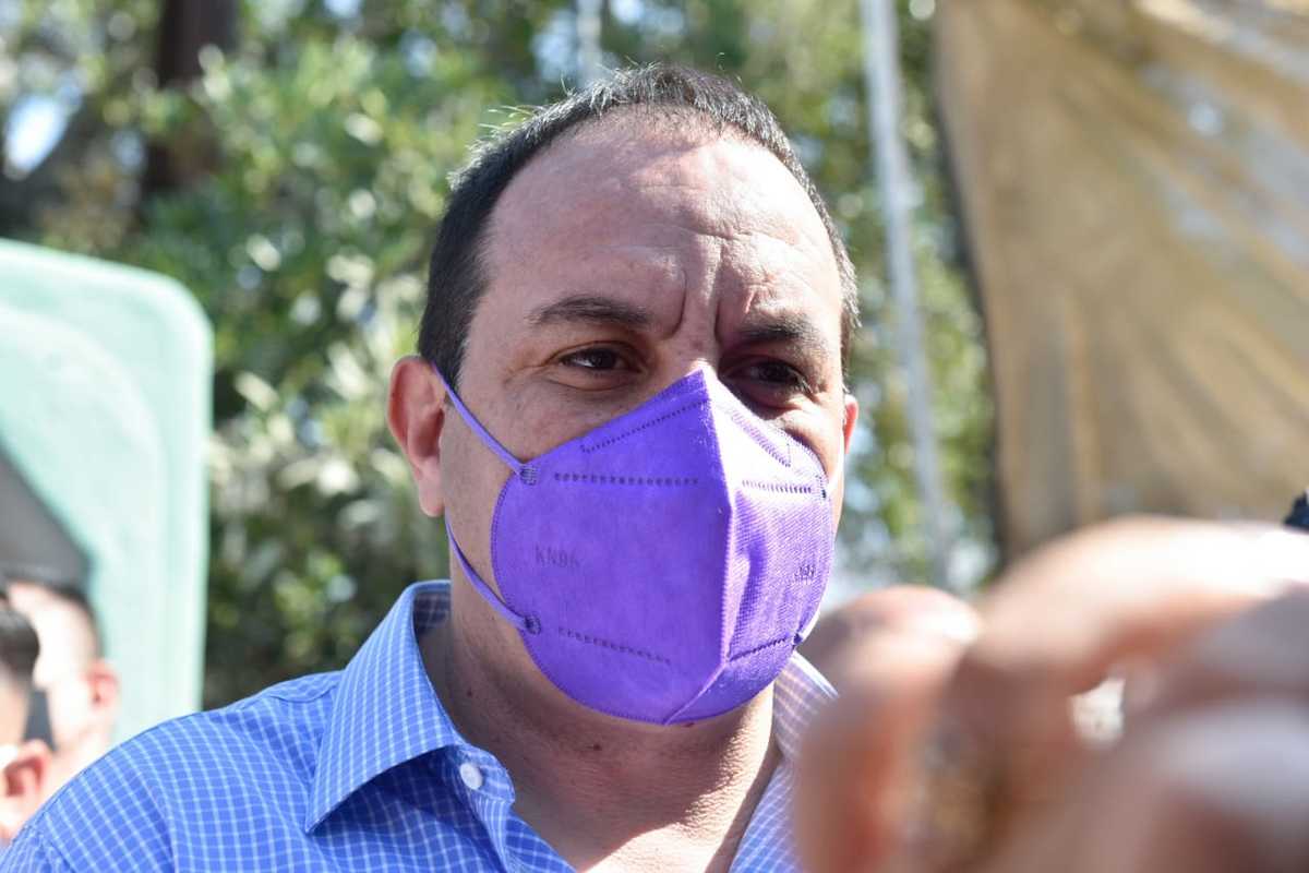 Cuauhtémoc Blanco acusó que, durante un operativo, la fiscalía anticorrupción hizo uso excesivo de la fuerza. (Especial)
