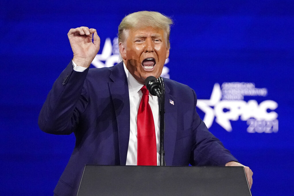 Donald Trump el la pasada convención conservadora de la CPAC. (AP)