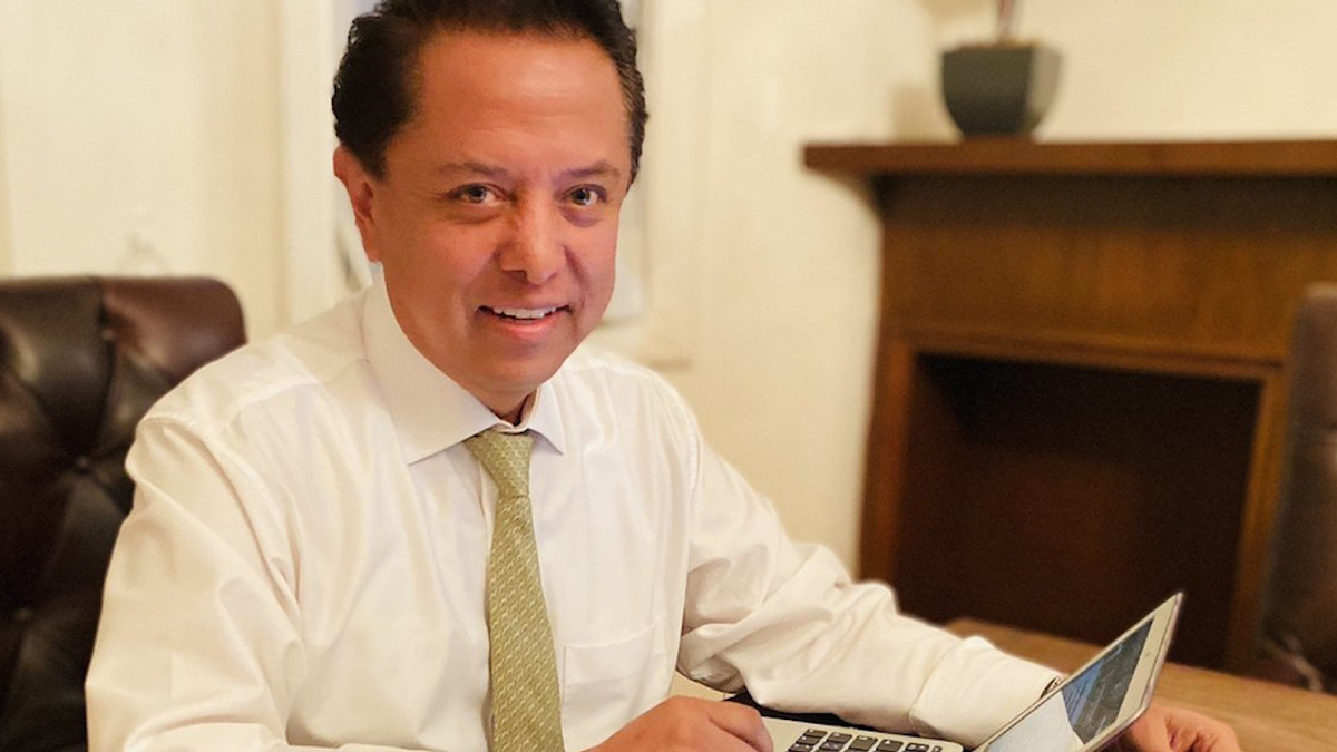 Pablo Amílcar Sandoval se retira de contienda en Guerrero; Félix Salgado lo celebra