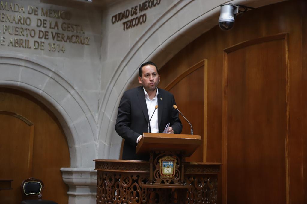 Presidente de la comisión, Juan Pablo Villagómez Sánchez.