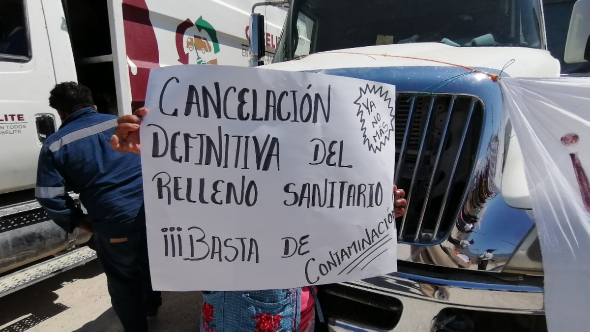 Regidores Coapan cierran el acceso al relleno sanitario. (Apolonia Amayo)