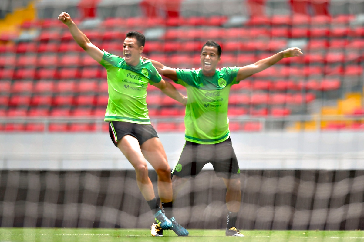 Javier Hernández y Giovani dos Santos (Imago7)