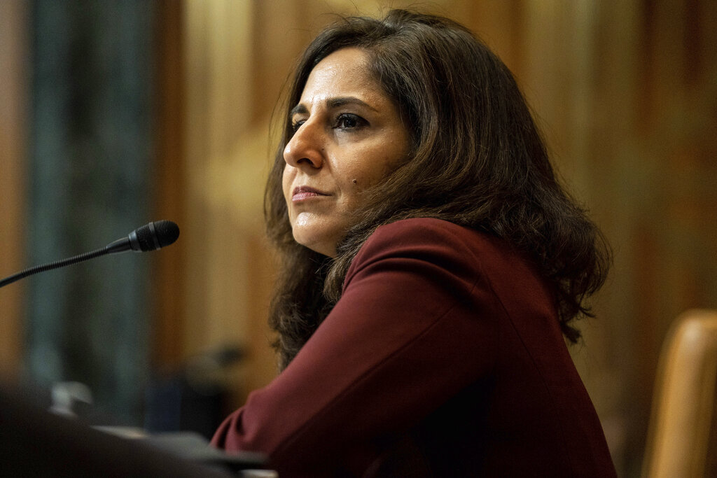 Neera Tanden había sido nominada por Biden para dirigir la Oficina de Gestión y Presupuesto de EU. (AP)