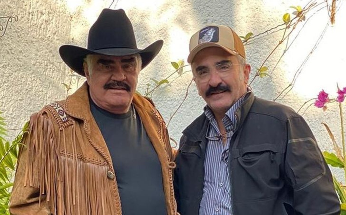 Vicente Fernández Jr salió en defensa de su padre (Instagram).