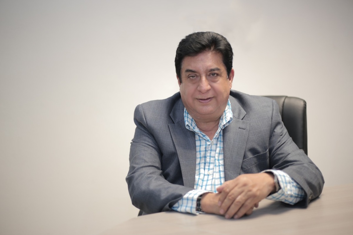Víctor Azpeitia Peña, subespecialista en cirugía de mano. (Carlos Dayan Aparicio)