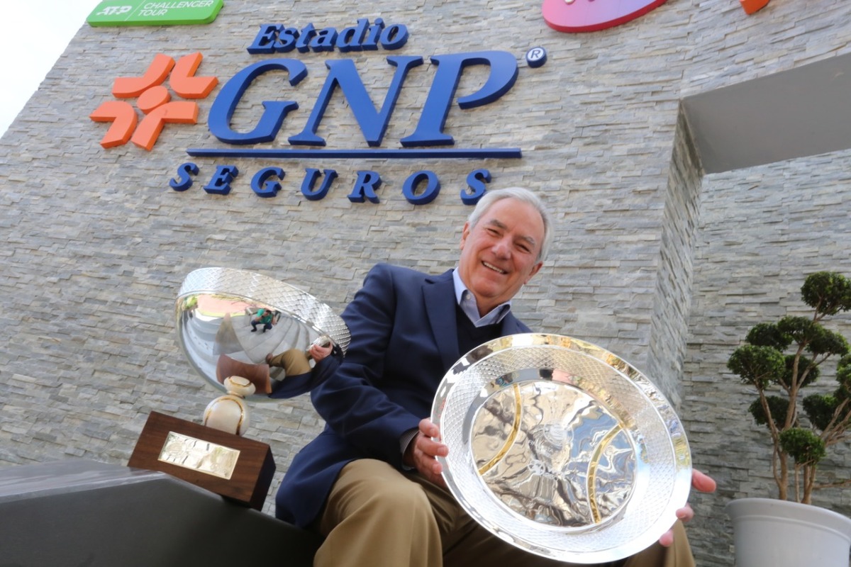 Abierto GNP Seguros presenta sus trofeos para el torneo (Roberto Alanís)