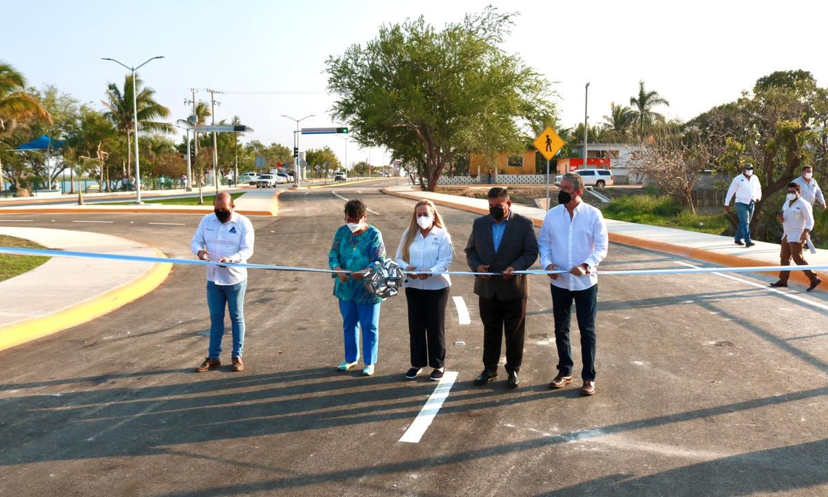 Alma Laura Amparán Cruz inauguró importante obra vial