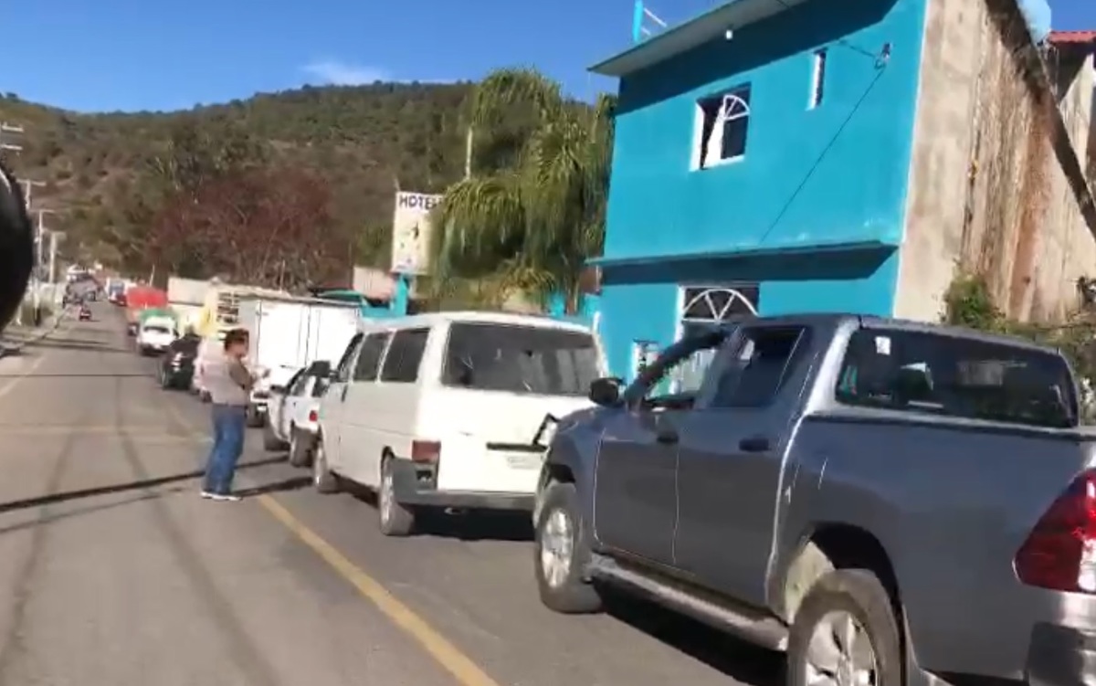 Bloquearon una carretera para exigir la aplicación de vacunas. (Óscar Rodríguez)