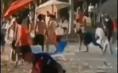 Aficionados de Chivas protagonizan pelea en playas de Mazatlán- Grupo ...