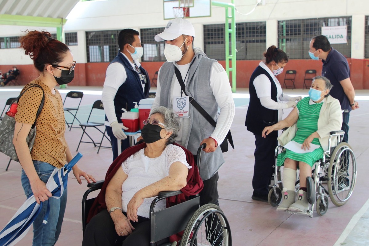Ayer  fueron vacunados 4 mil 322. (Especial)