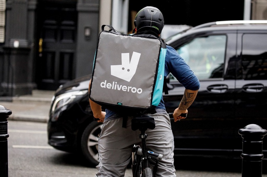 Repartidor en bicicleta de la 'app' Deliveroo. (AFP)