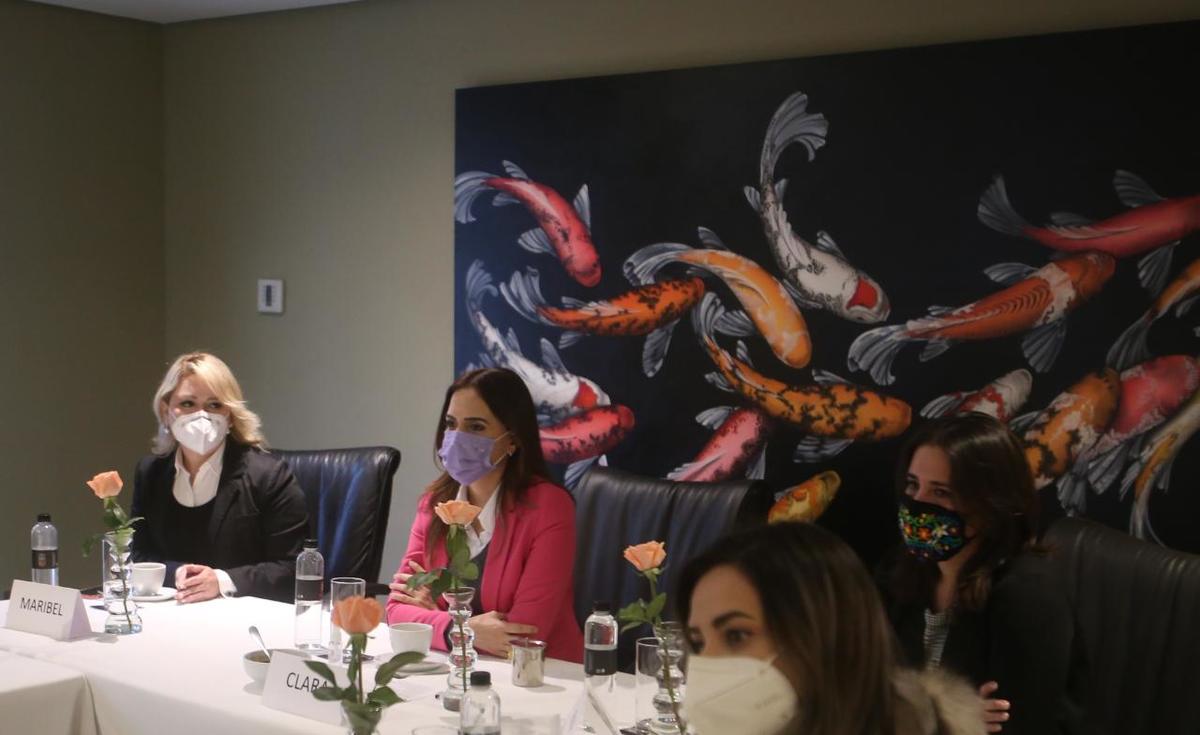 Clara Luz Flores Carrales, candidata a la gubernatura de la coalición Juntos Haremos Historia en Nuevo León. Foto: Raúl Palacios