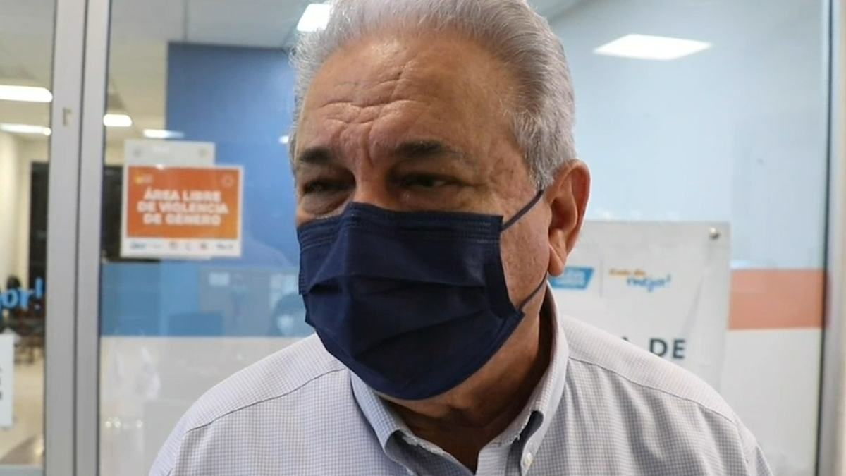 En Nuevo Laredo, Arturo Sanmiguel Cantú se reune con sus colaboradores