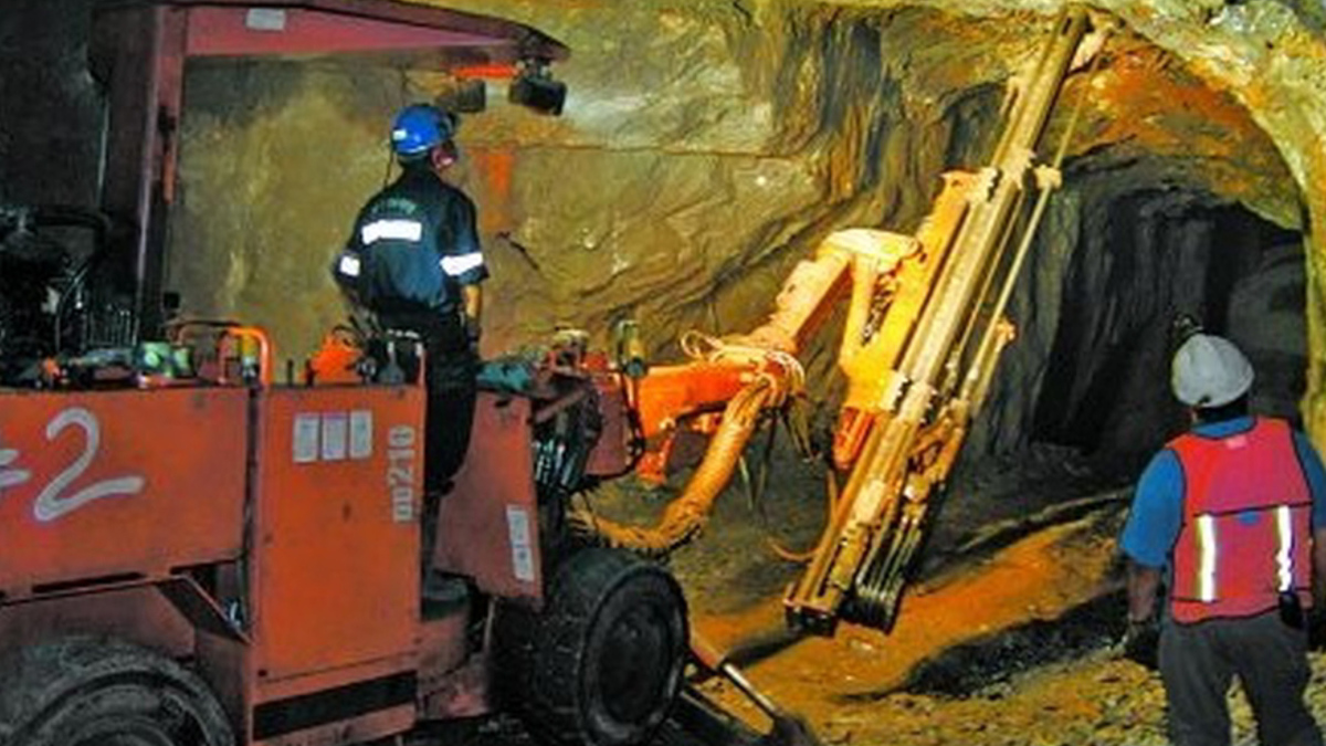 Mineras ganaron 15 mil mdd y solo pagaron 6% de impuestos