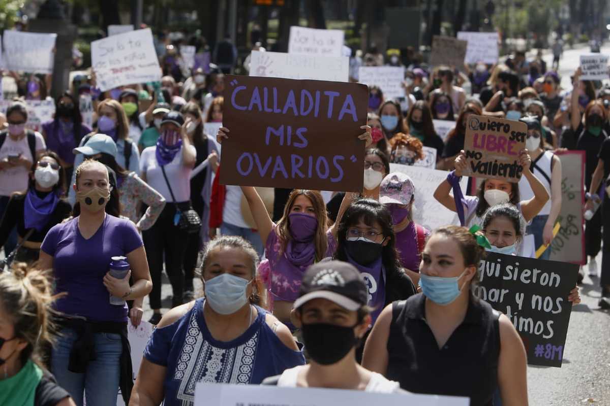 Las mujeres salieron a las calles de la capital para exigir que cese la violencia contra ellas | Ariana Pérez