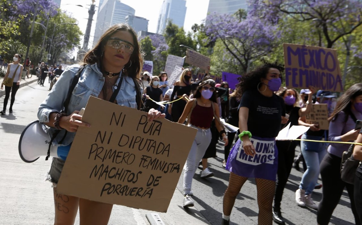 El sencillo de la legisladora Alessandra Rojo de la Vega se encuentra en Spotify. | Ariana Pérez