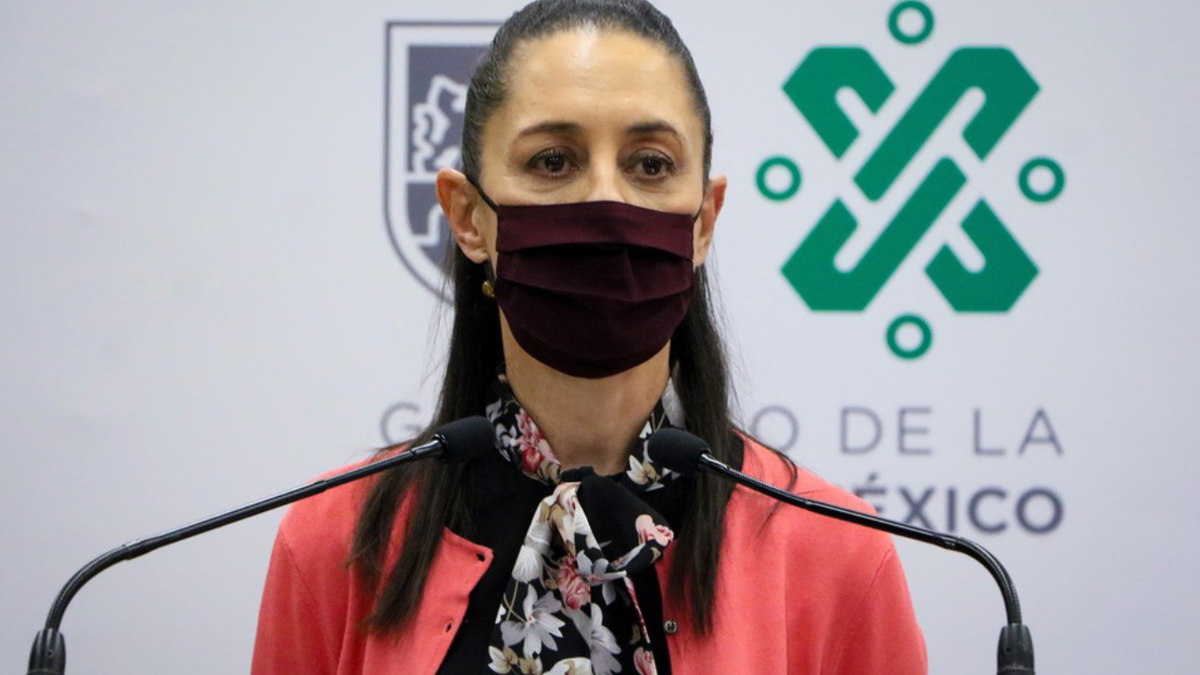 Sheinbaum llama a mujeres a "manifestarse de manera pacífica" en marcha del 8M