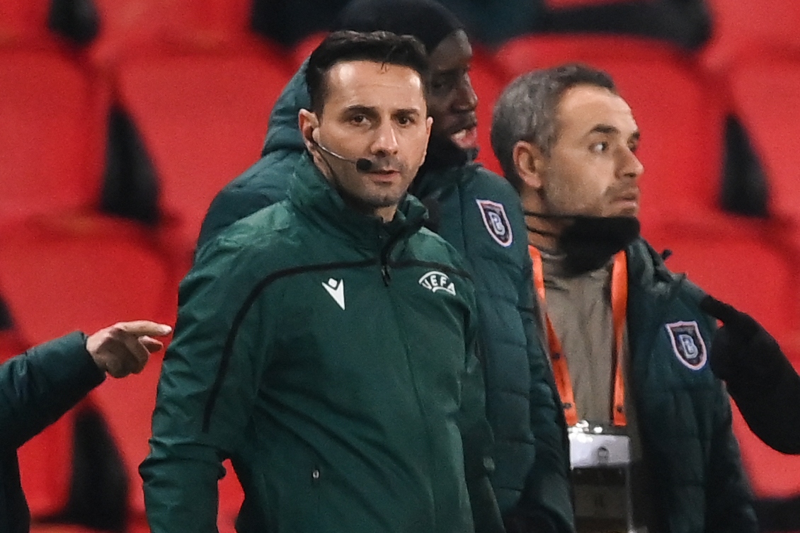 UEFA suspende al cuarto árbitro acusado de racismo en el PSG vs Istanbul (AFP)