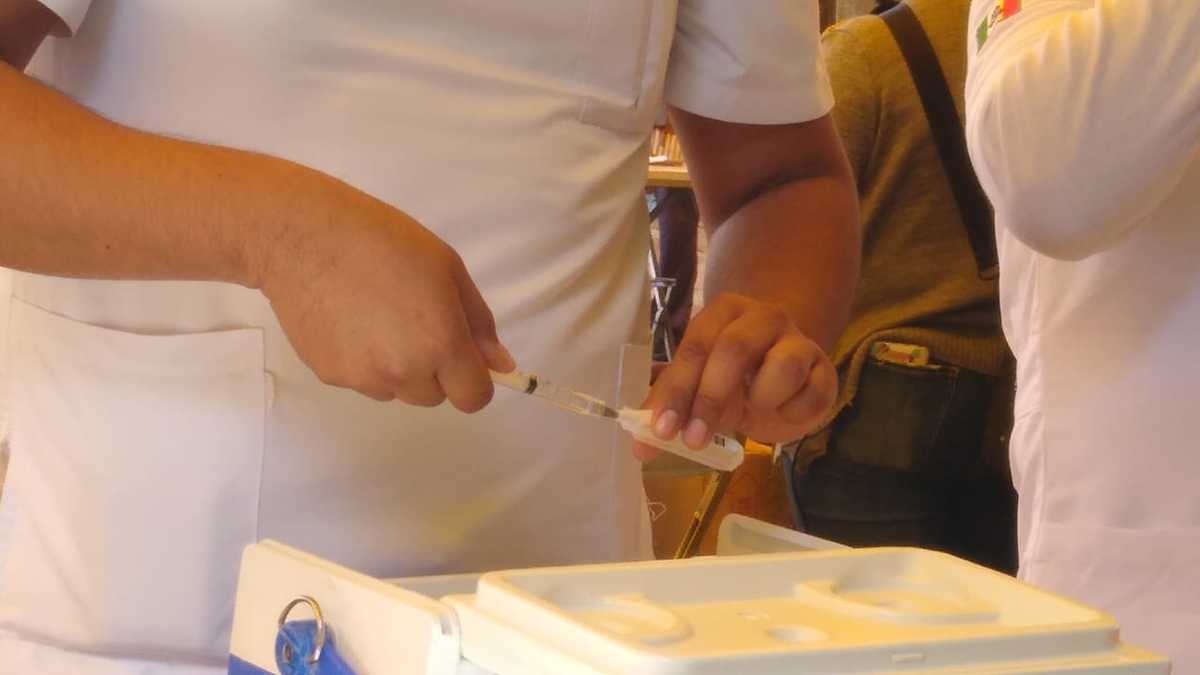 Vacunación contra el covid en Tehuacán. (Apolonia Amayo)