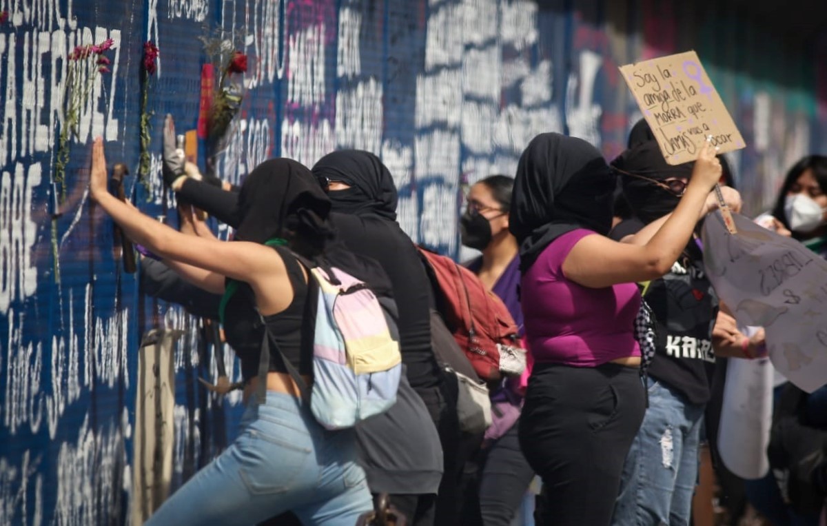 El gobierno de CdMx informó que hubo 71 personas lesionadas en la marcha de mujeres. | Araceli López