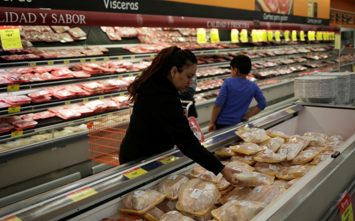 Los precios más bajos se vieron en el jitomate; cebolla; nopales; aguacate, entre otros. Foto: (Reuters)