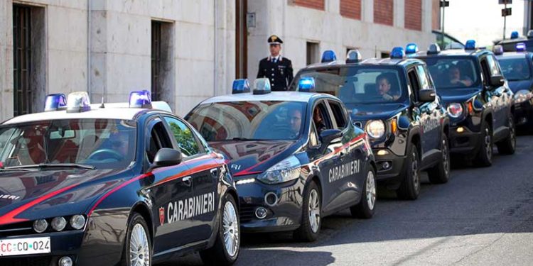 Los agentes realizaron un operativo tras la colaboración de la anciana. | Foto de archivo publicada por Newz.it