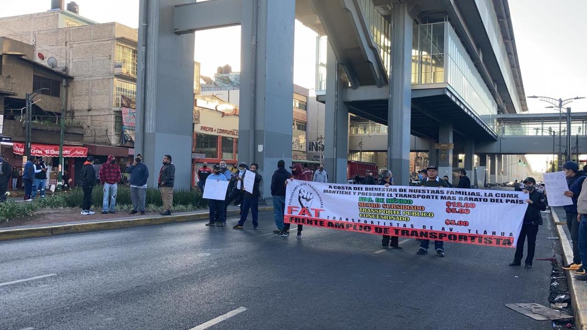 Fuerza Amplia de Transportistas (FAT) bloquean varios puntos de CdMx.
